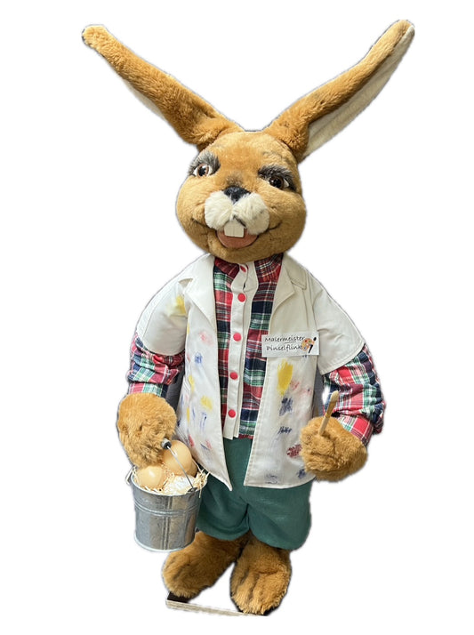 Hase / Malerhase sammelt Eier für die Bemalung