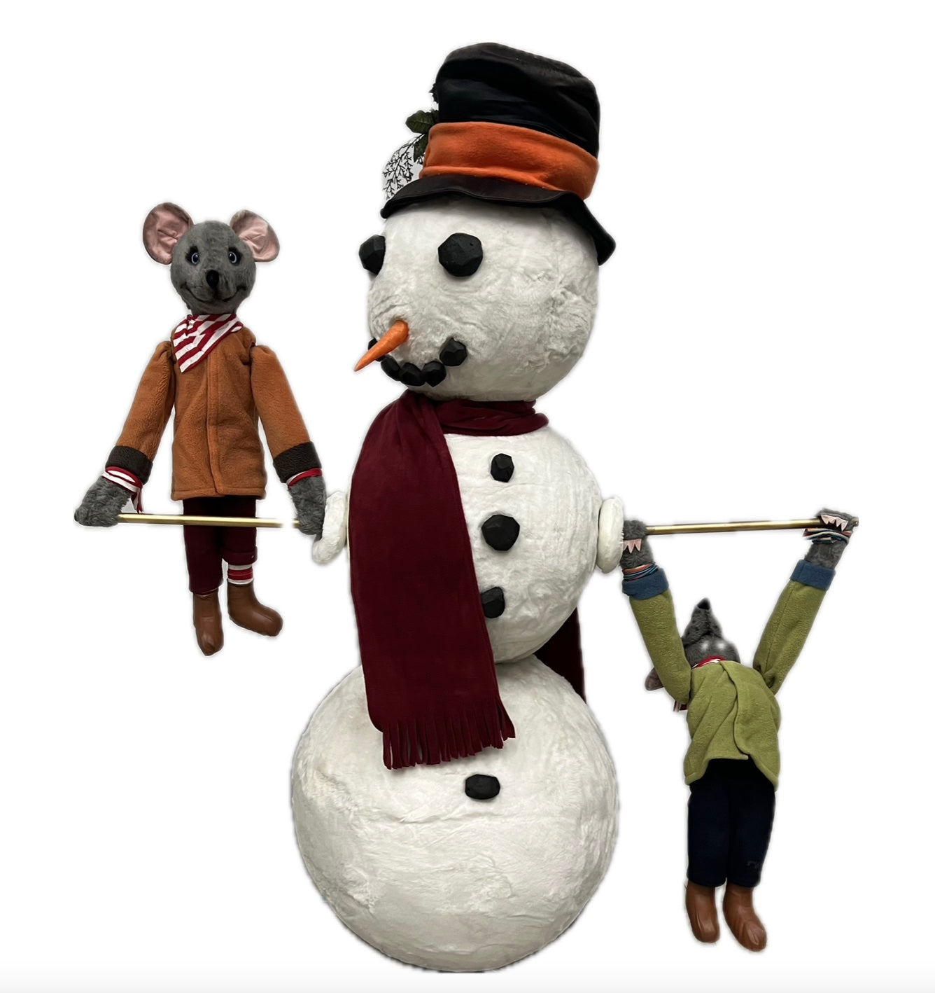 Schneemann mit zwei turnenden Mäusen