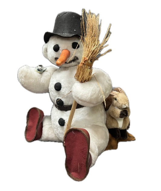 Paul the Snowman sitting